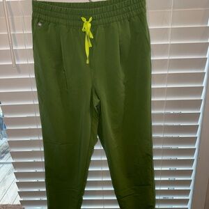 Figs women’s Green straight pants